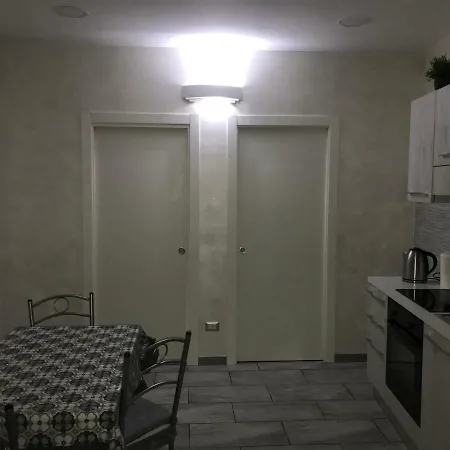 Luishouse * Neapol
